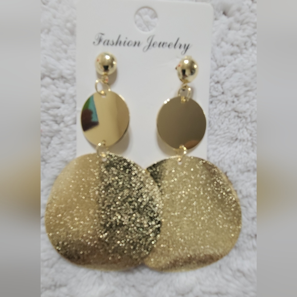 Gold earrings - Picture 2 of 4